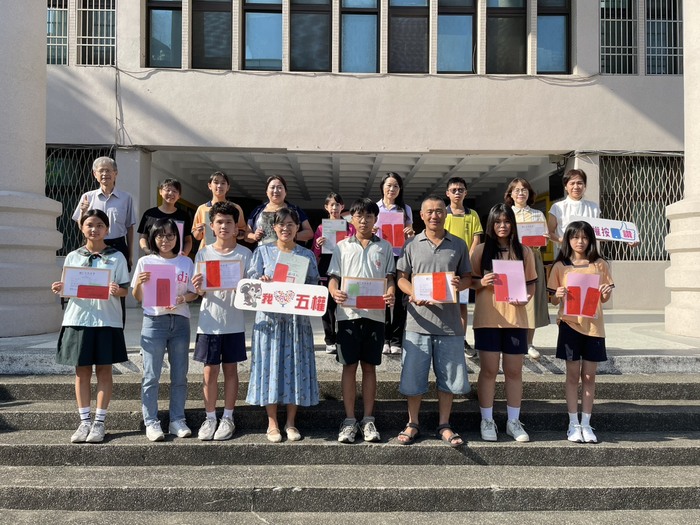 感謝家長會張常委蒞臨頒發獎勵金