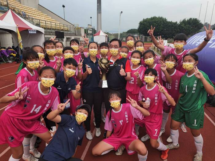 110學年度中等學校足球聯賽11人制國中女子組冠軍