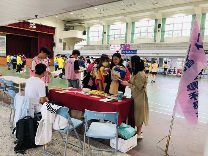 【113學年度五權國中升學博覽會】,地點活動中心,共三張圖片圖片